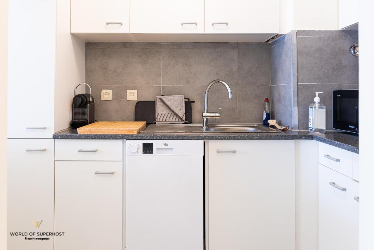 Helene, Appartement Vlakbij Het Strand ออสเทนด์ ภายนอก รูปภาพ
